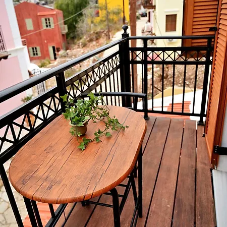 Voula's Traditional House * Меис