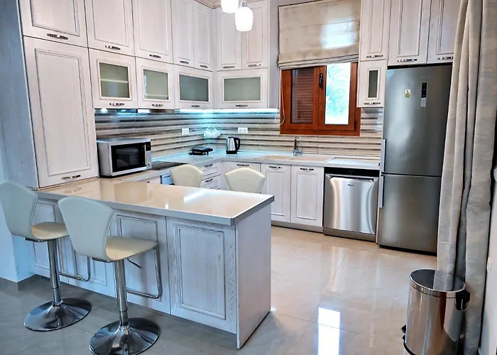 Voula's Traditional House 펜션 *